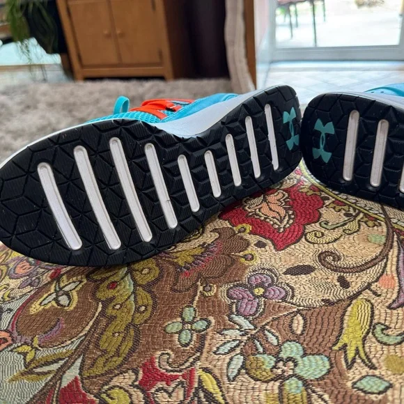 Under Armour women’s ' Blue Athletic Shoes Size 8.5 - Picture 7 of 9